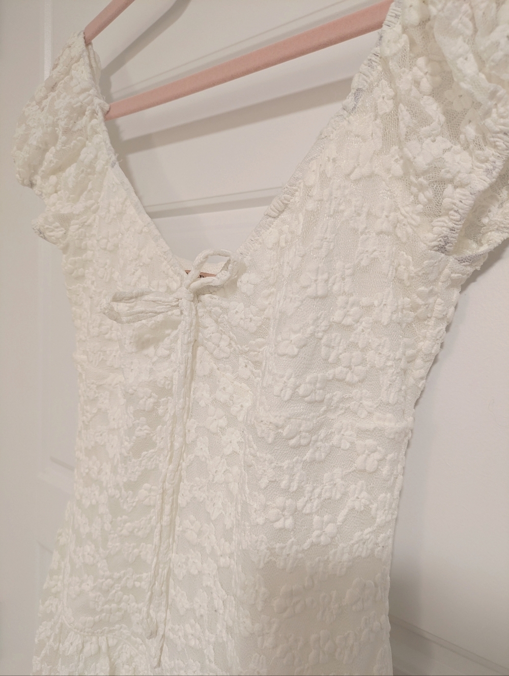 White Lace Mini Dress with Sweetheart Neckline - Picture 6 of 7